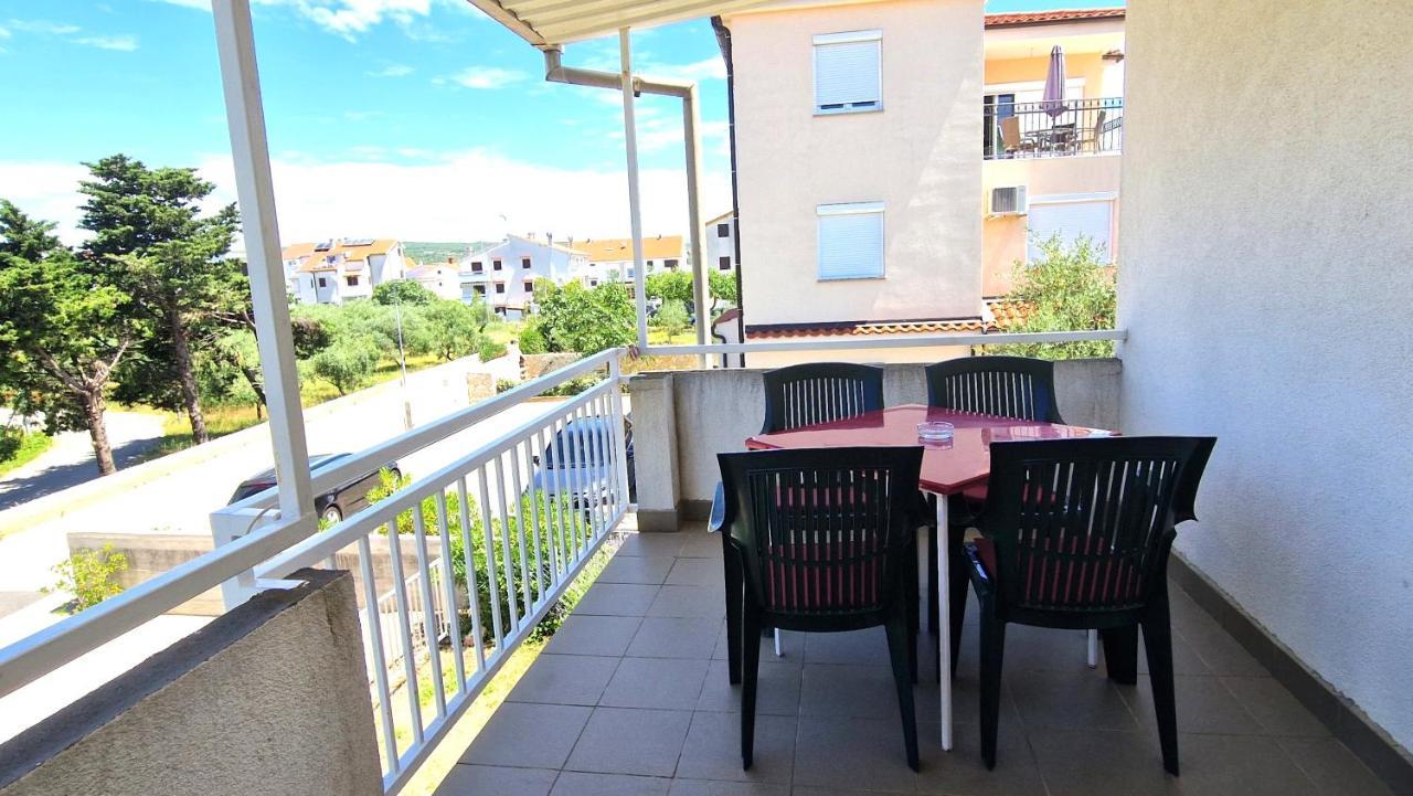 Apartment Hrzina Krk Town Eksteriør billede